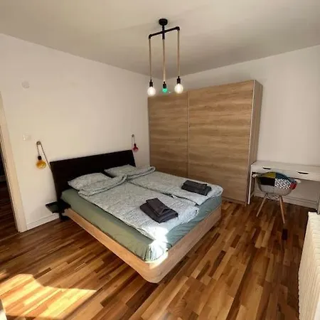 Family Friendly Downtown Apartman